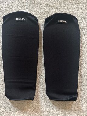 CENTURY Black Neoprene forearm guards